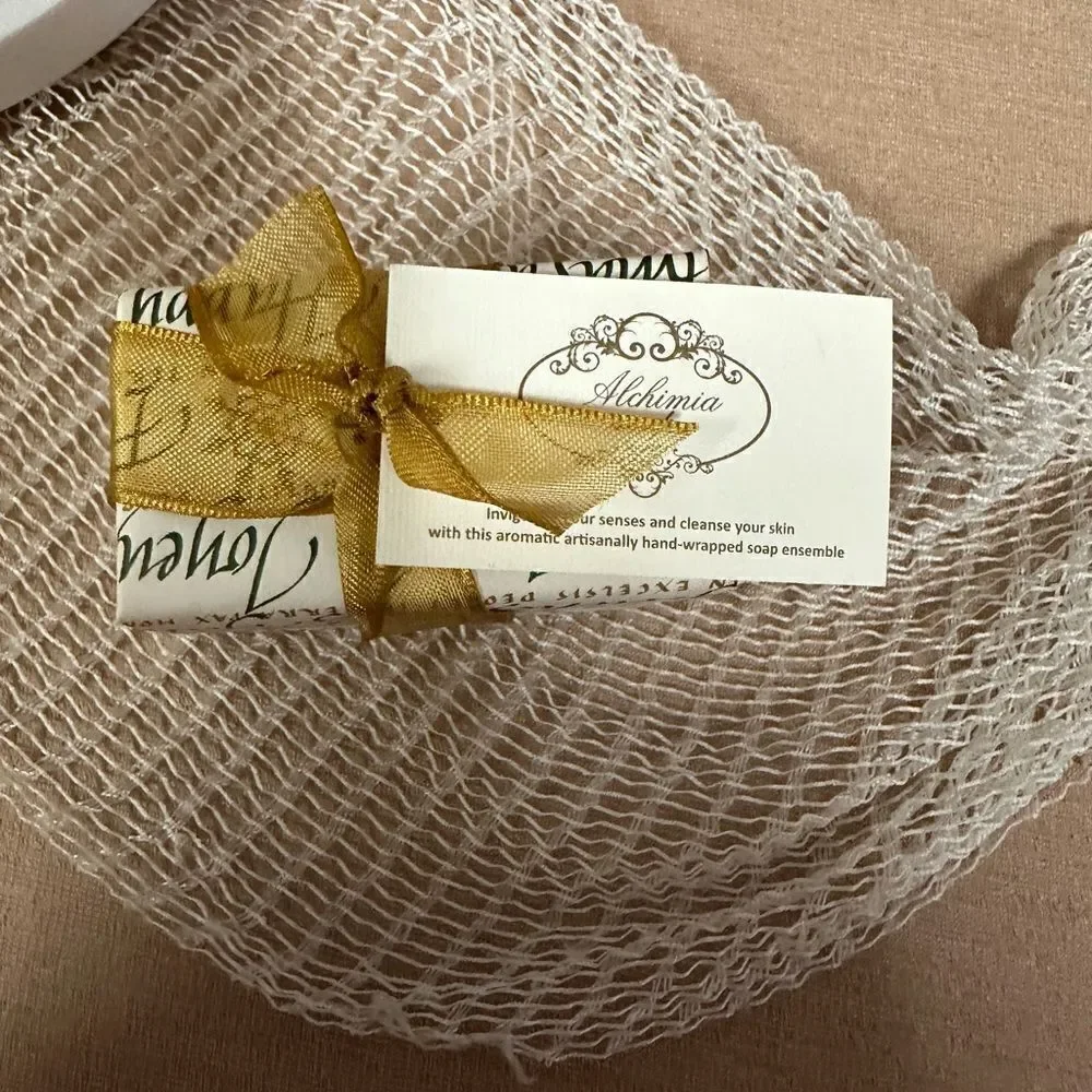 Alchimia Soap Milano Vanilla Moisturizing Christmas Winter Holiday Wrapped Set